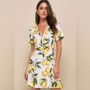 Lulus "Main Squeeze" White Lemon Print Rayon Wrap Mini Dress - Size Smal